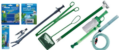 principali accessori per la regolare cura e manutenzione dell’acquario